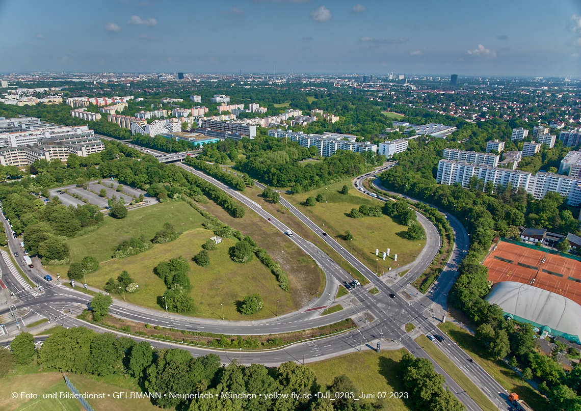 07.06.2023 - Perlach Plaza, PEP, Rentenversicherung, Wohnring, WACKER-Chemie in Neuperlach 07.06.2023 - Perlach Plaza, PEP, Rentenversicherung, Wohnring, WACKER-Chemie in Neuperlach